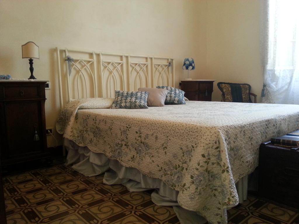 Casa Simonetti Bed & Breakfast Torre del Lago Puccini Ruang foto