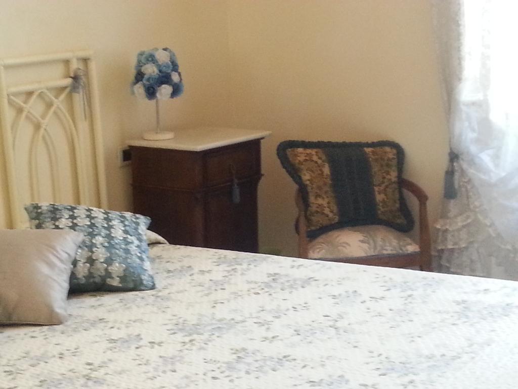 Casa Simonetti Bed & Breakfast Torre del Lago Puccini Ruang foto